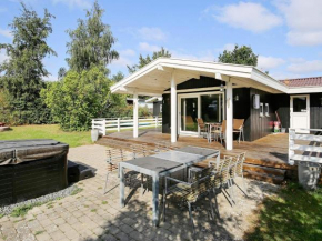 Secluded Holiday Home in J gerspris with Barbecue